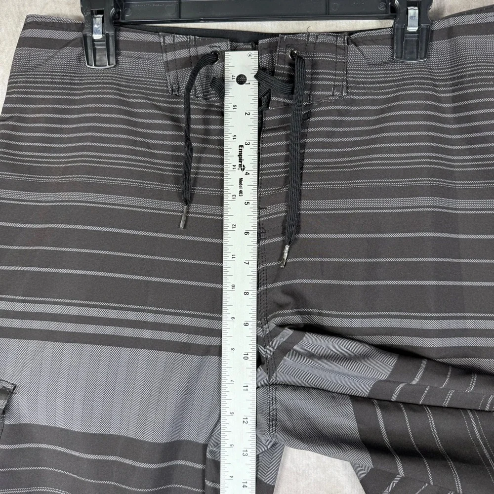 Hang‎ Ten Board Shorts Mens 34 Grey Striped Cargo Pocket Swim Trunks HTY13S5028